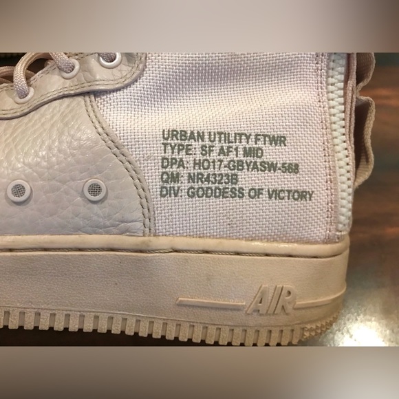 Nike Pastel Urban Utility SF Air Force 1 Mid Goddess of Victory Sneakers - 7Y - Picture 9 of 12
